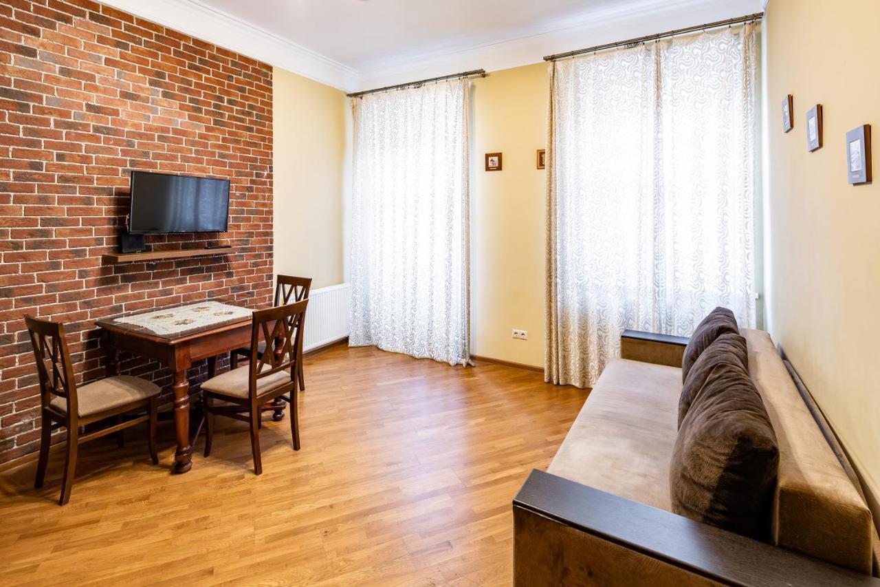 Apartment 13 Franka 1